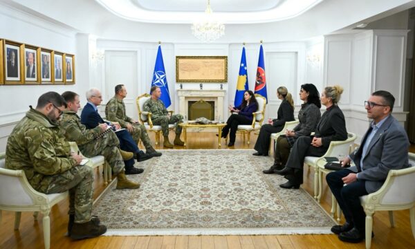 Osmani ushtarakut të lartë amerikan të NATO’s: Kosova e përkushtuar për vazhdimin e bashkëpunimit me KFOR’in