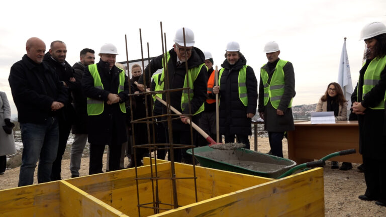 Vendoset gurthemeli i objektit të Odave të Profesionistëve Shëndetësorë