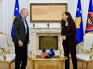 Presidentja Osmani për Walkerin: Zëri që e ktheu dhimbjen tonë në thirrje për drejtësi