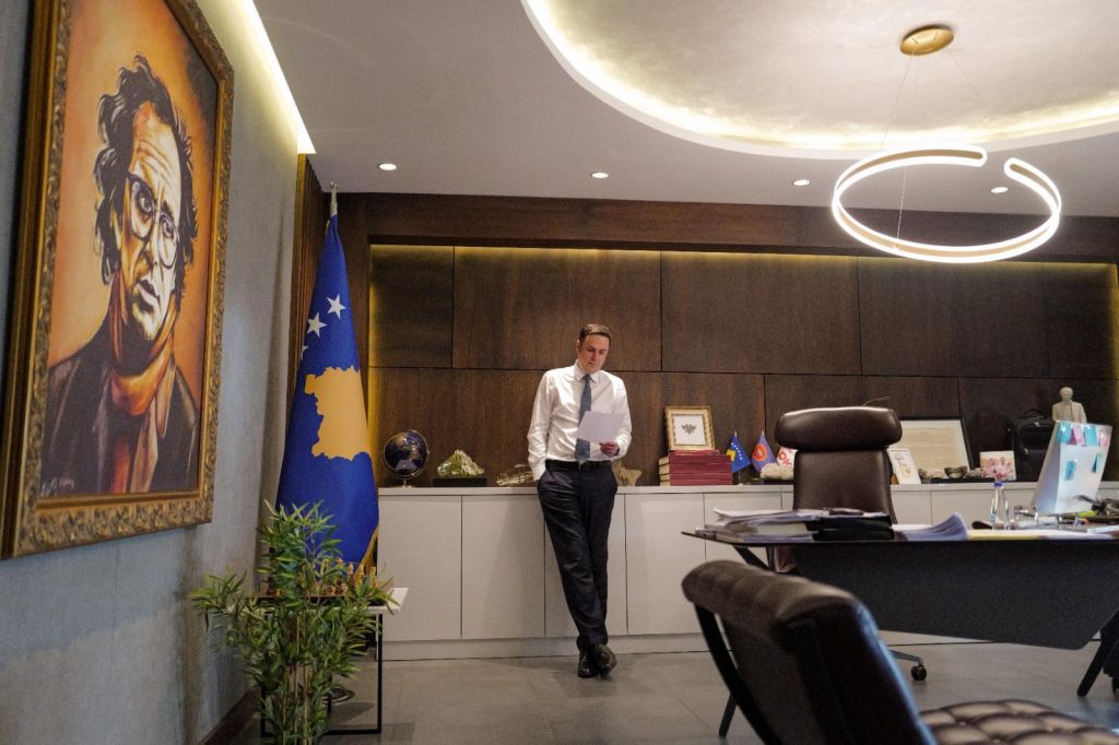 Abdixhiku reagon pas dorëheqjes së Bajramit nga posti i nënkryetares së LDK-së