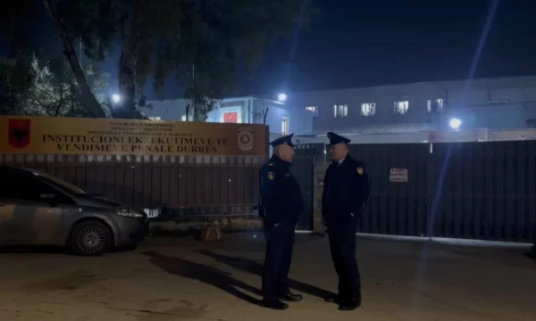 Pas arratisjes së Altin Ndocit, të burgosurit me rrezikshmëri të lartë transferohen nga Durrësi në Fier