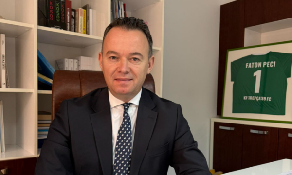 Peci: Do t’i rrënojmë objektet pa leje, lejet e dhëna kundërligjshëm gjatë fushatës do të revokohen