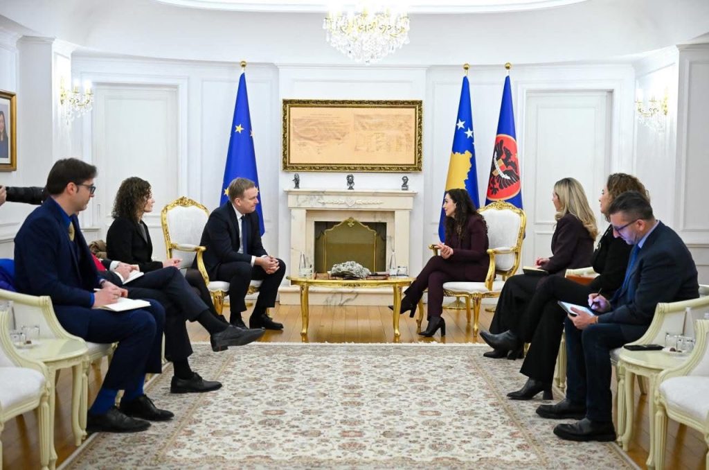 “Diskutuam që 2026-a të sjellë rezultate të prekshme”, thotë Sorensen për takimet e djeshme në Kosovë