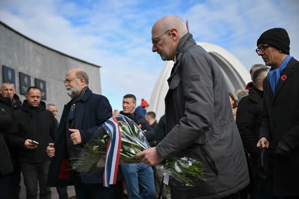 Guerot në Reçak për përvjetorin e masakrës: Franca lufton kundër pandëshkueshmërisë