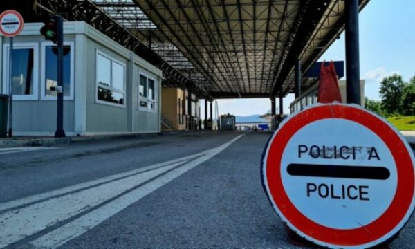 Nis zbatimi i Ligjit për të huajt dhe Ligjit për automjetet