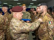 Pejë: KFOR-i i dekoron me medalje ushtarët që treguan profesionializëm të lartë