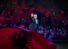 VV e Kurtit thotë se ka harxhuar afër 1 milion euro në fushatë për zgjedhjet lokale, mbi 800 mijë vetëm për reklama e konferenca