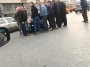 Goditet një 12 vjeçar nga vetura në Mitrovicë