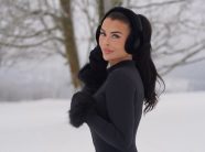 Lisa mahnit me pamjen e re dhe fansat nuk mund të ndalojnë komentet