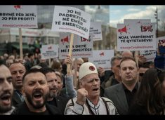 Banorët e Koliqit në protestë, për shkak të mungesës së rrymës