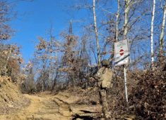 ushtaret-letoneze-patrullojne-ne-veri-te-kosoves