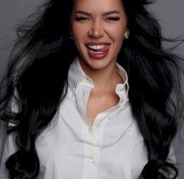 a-eshte-e-dashuruar?-efi-dhedhes-thyen-heshtjen-rreth-jetes-private