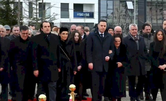 20-vjetori-i-vdekjes,-ldk-ben-homazhe-te-varri-i-ish-presidentit-ibrahim-rugova