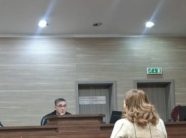 “burrin-e-ki-ne-uck”,-deshmitarja-tregon-se-si-u-debuan-nga-shtepite-ne-izbice-dhe-maltretimet-qe-ua-bene-forcat-serbe