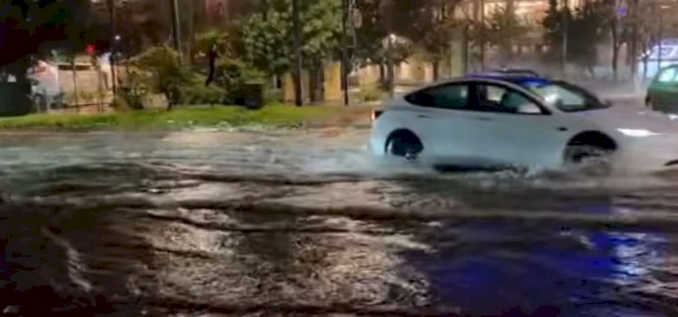 moti-i-keq-ne-greqi,-humbin-jeten-dy-persona