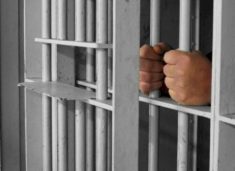 1-muaj-paraburgim-per-te-dyshuarin-qe-tentoi-ta-vrase-ish-bashkeshorten-ne-peje