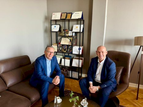 hamza-i-shkon-ne-zyre-lladrovcit:-me-17-shkurt,-bashke-ne-marshin-mbeshtetes-per-clirimtaret-tane