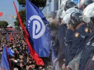 protesta-e-pd-se-para-kryeministrise,-policia-me-plan-masash