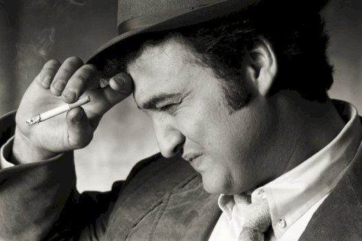 ​datelindja-e-77-te-e-aktorit-shqiptar-me-fame-boterore,-john-belushi