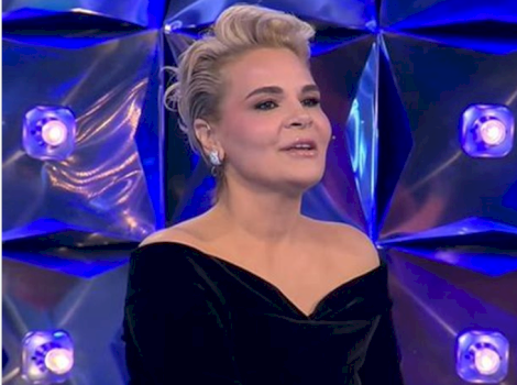 monika-kryemadhi-shperthen-ashper-ndaj-rogertit,-banori:-pse-e-mbron-mirin?