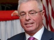 harry-bajraktari:-ne-bordin-e-paqes,-kosoves-i-erdhen-nente-njohje-de-facto,-trumpi-te-ndermjetesoje-per-t’i-zyrtarizuar