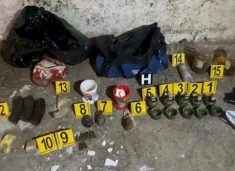 gjenden-municion-dhe-granata-dore-ne-nje-shtepi-te-braktisur-ne-veri-te-vendit