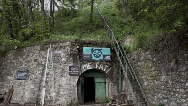 dyshohet-se-dhjetera-minatore-kane-mbetur-te-ngujuar-ne-minieren-e-trepces-si-pasoje-e-nje-defekti-ne-furnizimin-me-energji-elektrike