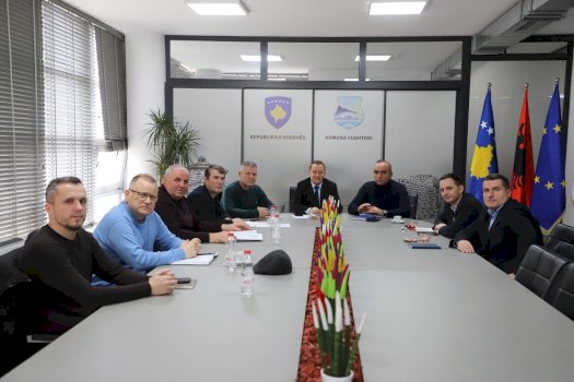 vleresimi-i-demeve-nga-vershimet,-idrizi-pret-komisionin-qeveritar-ne-vushtrri