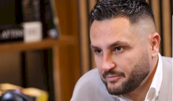 besi-i-ben-nje-tjeter-dedikim-te-dashures-se-re:-me-ke-kthyer-vajtimin-ne-valle