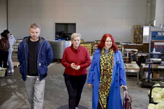 perfaqesuesit-e-“liria-ka-emer”-takohen-me-fahrije-hotin:-marshi-“drejtesi,-jo-politike”-eshte-ze-i-ndergjegjes-dhe-thirrje-per-drejtesi-te-vertete