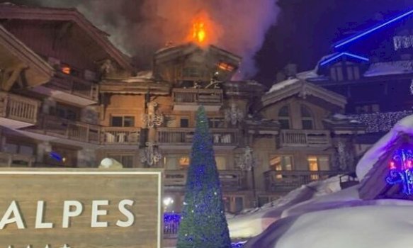 zjarr-shperthen-ne-nje-hotel-luksoz-ne-alpe,-evakuohen-mysafiret