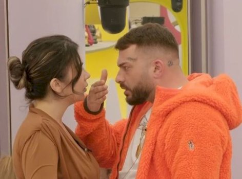 limi-i-ashper-me-alben:-mbylle-ate-goje-te-qelbur