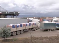 rifillon-qarkullimi-i-kamioneve-edhe-ne-kufirin-me-serbine