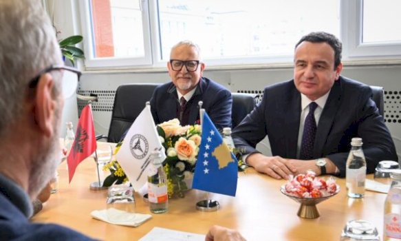 Kurti aludon se më pak mjekë po ikin nga Kosova- Thotë se sfidë është pensionimi i 1600 prej tyre në 10 vitet e ardhshme