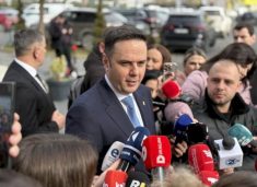 abdixhiku:-kuvendi-vendos-per-te-ardhmen-politike-te-partise,-anetaresia-merr-vendim-e-lire-pa-presion