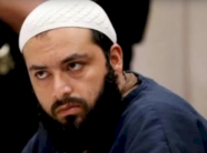 thika,-arme-dhe-flamuj-te-isis-kush-eshte-sajmir-alimehmeti-i-denuar-ne-shba-e-qe-po-e-kerkon-prokuroria-e-tiranes