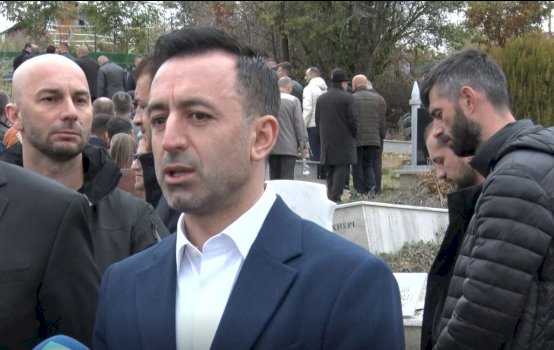 basha:-renia-e-zahir-pajazitit,-hakif-zejnullahut-dhe-edmond-hoxhes-ishte-frymezim-per-luften-clirimtare