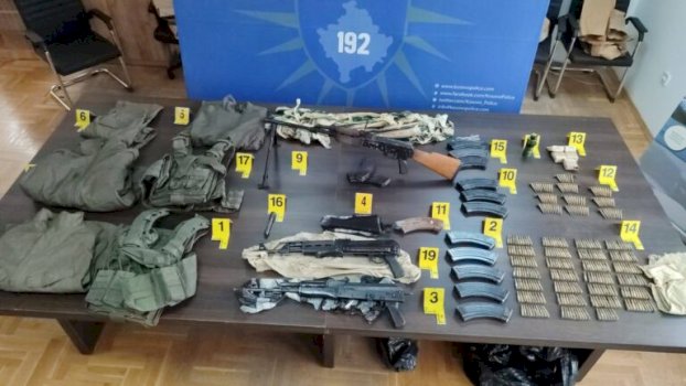 Policia në veri gjen sërish armë, municion dhe mjete të tjera ilegale