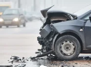 aksident-ne-meje-te-gjakoves,-lendohen-dy-persona