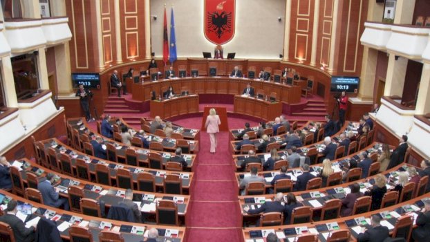 Shqipëri: Komisioni që shkaktoi tensione në Kuvend, PS i vendos afat PD-së