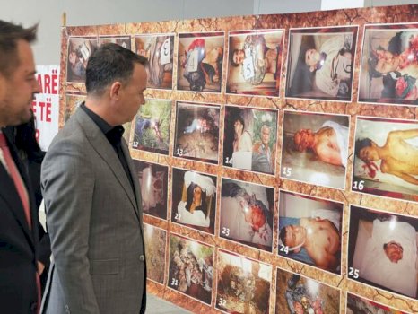 hapet-ekspozita-me-fotografi-qe-dokumentojne-krimet-e-kryera-ndaj-shqiptareve-ne-veri