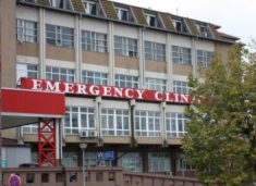 40-vjecari-i-plagosur-ne-afersi-te-nje-pike-karburanti-ne-rrugen-gjilan-kamenice-po-operohet-ne-qkuk