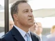 kryetari-i-kuvendit-te-shqiperise:-anetaresimi-i-kosoves-ne-nato,-eshte-kyc-per-sigurine-e-ballkanit-perendimor