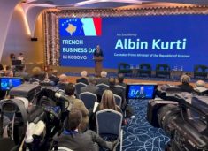 kurti-ne-diten-e-biznesit-francez:-tashme-kemi-stabilitet-institucional,-i-cili-deshirohet-aq-shume-nga-bizneset