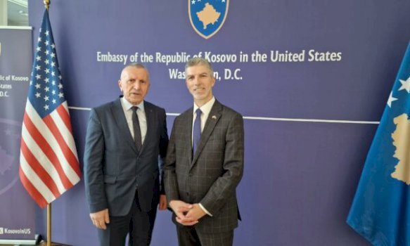 Kamberi takon Dugollin në Washington  Flasin për ta shtyrë në Capitol Hill çështjen e shqiptarëve nga Lugina e Preshevës