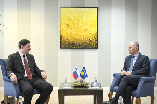 Bislimi takohet me emisarin slloven për Ballkanin  flasin edhe për formimin e qeverisë