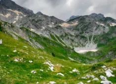 the-guardian-shkruan-per-kosoven:-patjeter-qe-duhet-te-vizitohet