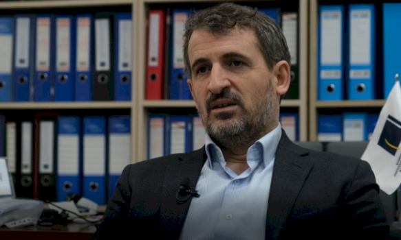 arrestimi-i-75-vjecarit-ne-protesten-e-sotme,-ironizon-miftaraj:-u-be-pas-bashkepunimit-institucional-qeveri-polici-prokurori