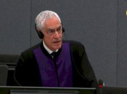 deklaratat-permbyllese,-prokurori-tieger:-vrasja-e-jashareve-zgjeroi-luften-ne-kosove