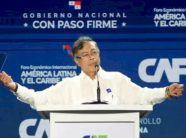 “helikopteri-ku-po-udhetoja-me-vajzat-e-mia-ishte-shenjestra”-–-presidenti-kolumbian:-i-shpetova-nje-atentati